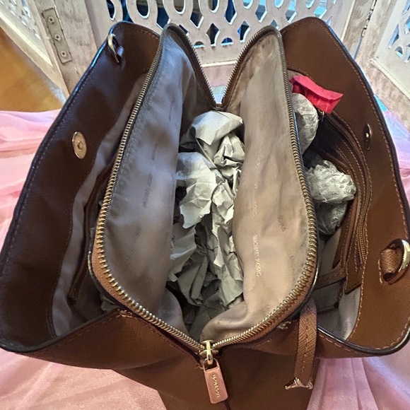 Michael Kors Tan Leather Shoulder Bag - Picture 11 of 11